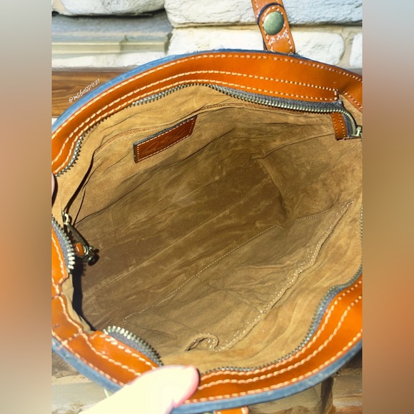 Patricia Nash Poppy Shoulder Bag in Watercolor Butterfly + Nazari in Tan NWT - Picture 8 of 9